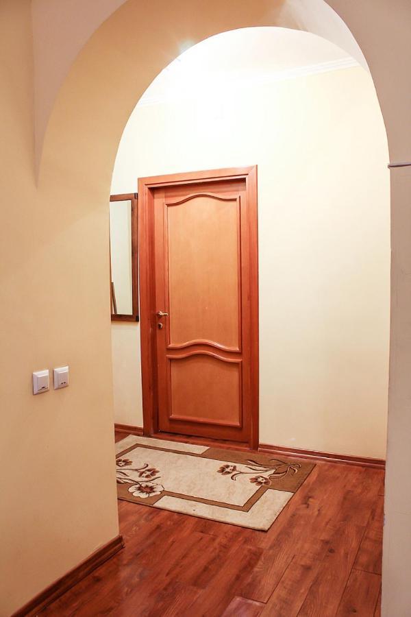 Tolebaeva 65 Almaty Exterior foto